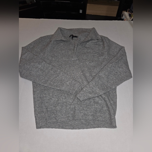 White House Black Market WOMENS Gray Cozy Polo V-Neck Sweater EUC Size L - Picture 8 of 13